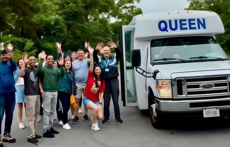 Toronto: Niagara Falls, Boat Ride & Journey Behind the Falls - Guide quality, group rhythm, and free time