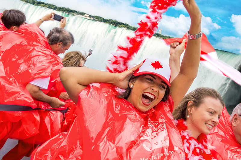 Toronto: Niagara Falls Day Tour with Boat Tour Option - Tasting Ontario maple syrup and chocolate