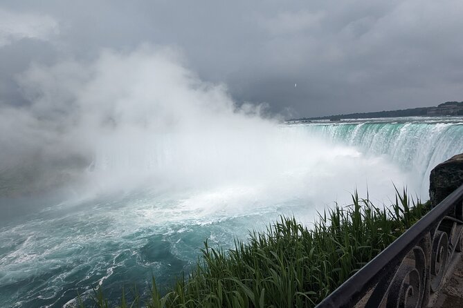 Toronto: Niagara Falls VIP Private Luxury SUV Tour - Journey Behind the Falls, 125 feet below