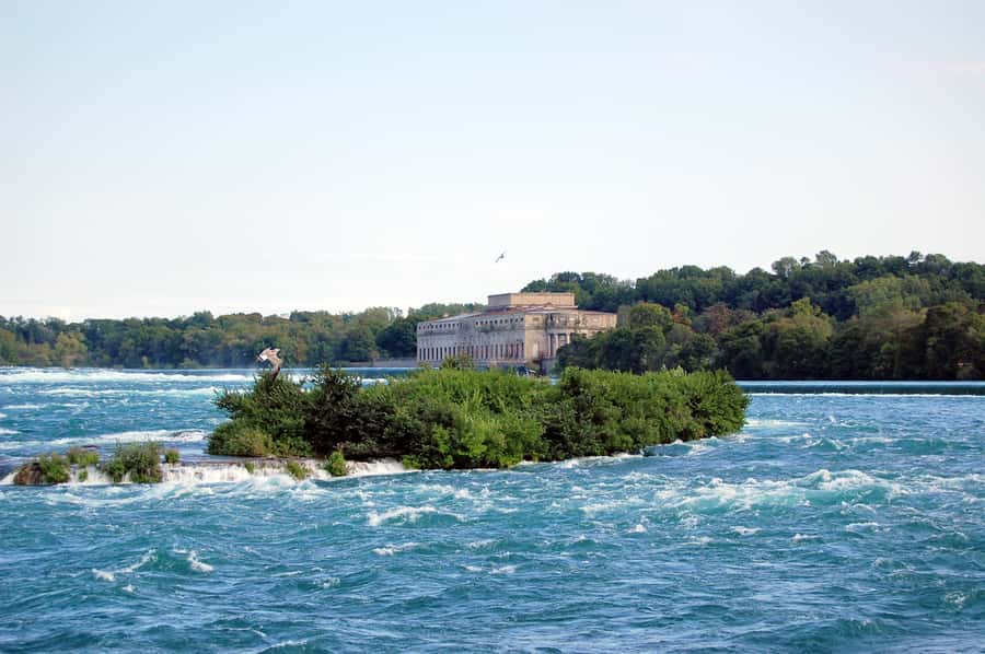 Toronto: Small-Group Niagara Falls Day Trip - The guides can shape the whole day