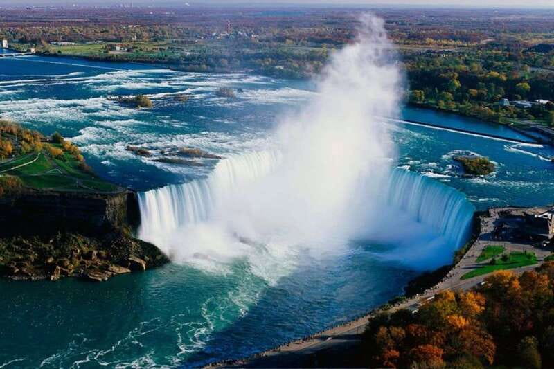 Toronto to Niagara Falls: Boat Ride & Behind the falls Tour - Three hours for lunch, photos, and your own pace