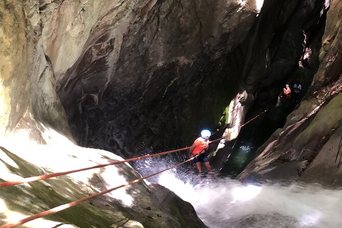 Trekking/rappelling waterfalls in Dominican Republic - From Parque Cervantes to the mountains of Los Cacaos