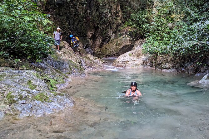 Trekking/rappelling waterfalls in Dominican Republic - Tabernacle Thundering Waterfall and the main descent