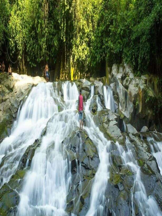 Ubud: 4 Waterfalls Tour with Private Driver - Lunch, Suwat, and the final swim