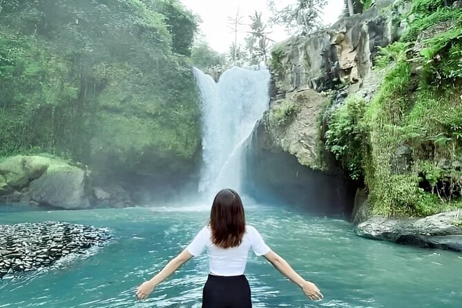 Ubud Day Tour: Sacred Monkey Forest, Tegenungan Waterfall, Rice Terrace - Sacred Monkey Forest and its temple setting