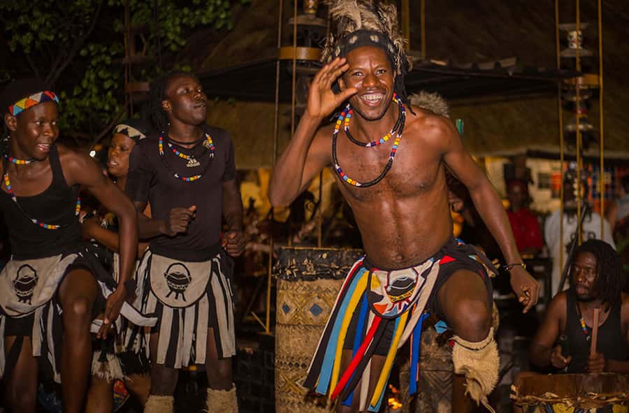 Victoria Falls: Boma Dinner and Drum Show - From mbira music to the dinner table