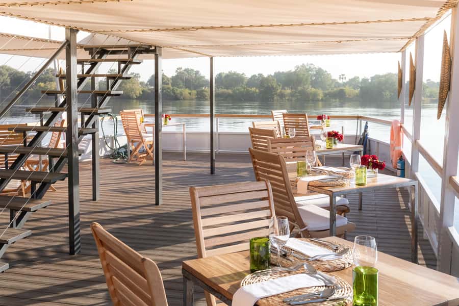 Victoria Falls: Dinner Cruise on the Zambezi River - What the three-hour schedule feels like