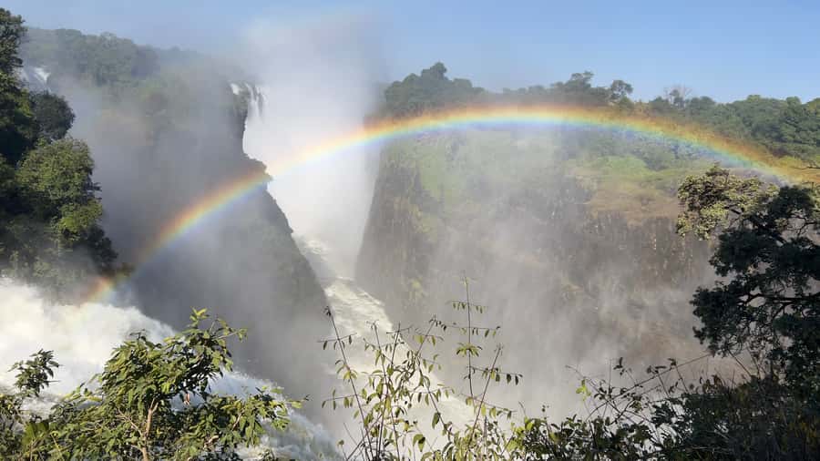 Victoria Falls: Private Guided Tour of the Waterfalls - Hotel pickup in Victoria Falls Town