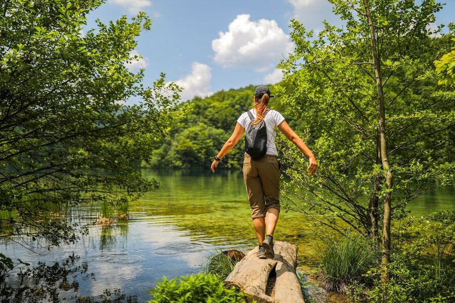 Zadar: Plitvice Lakes Full-Day Guided Tour with a Boat Ride - Key points at a glance