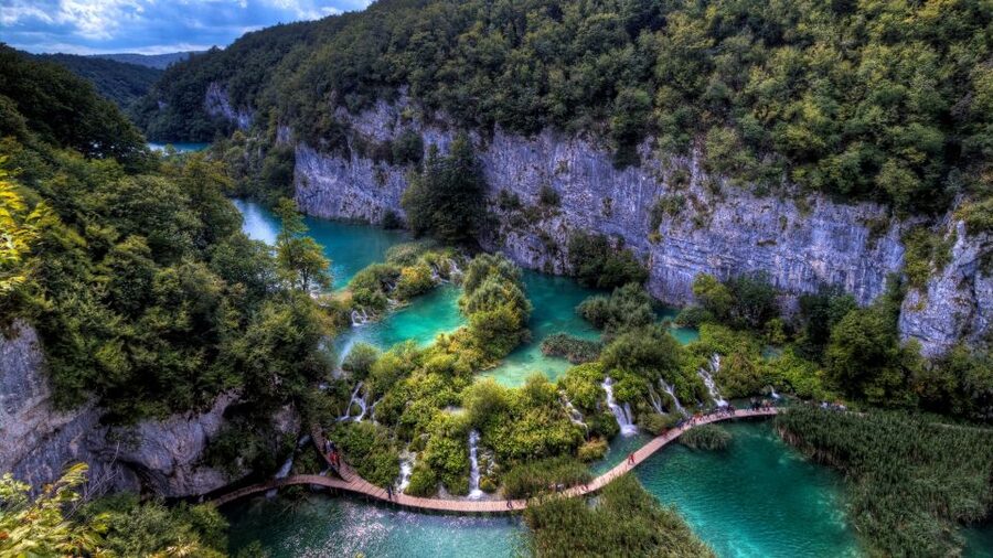 Zadar: Plitvice Lakes Guided Day Tour with Tickets - Who should book this day tour?